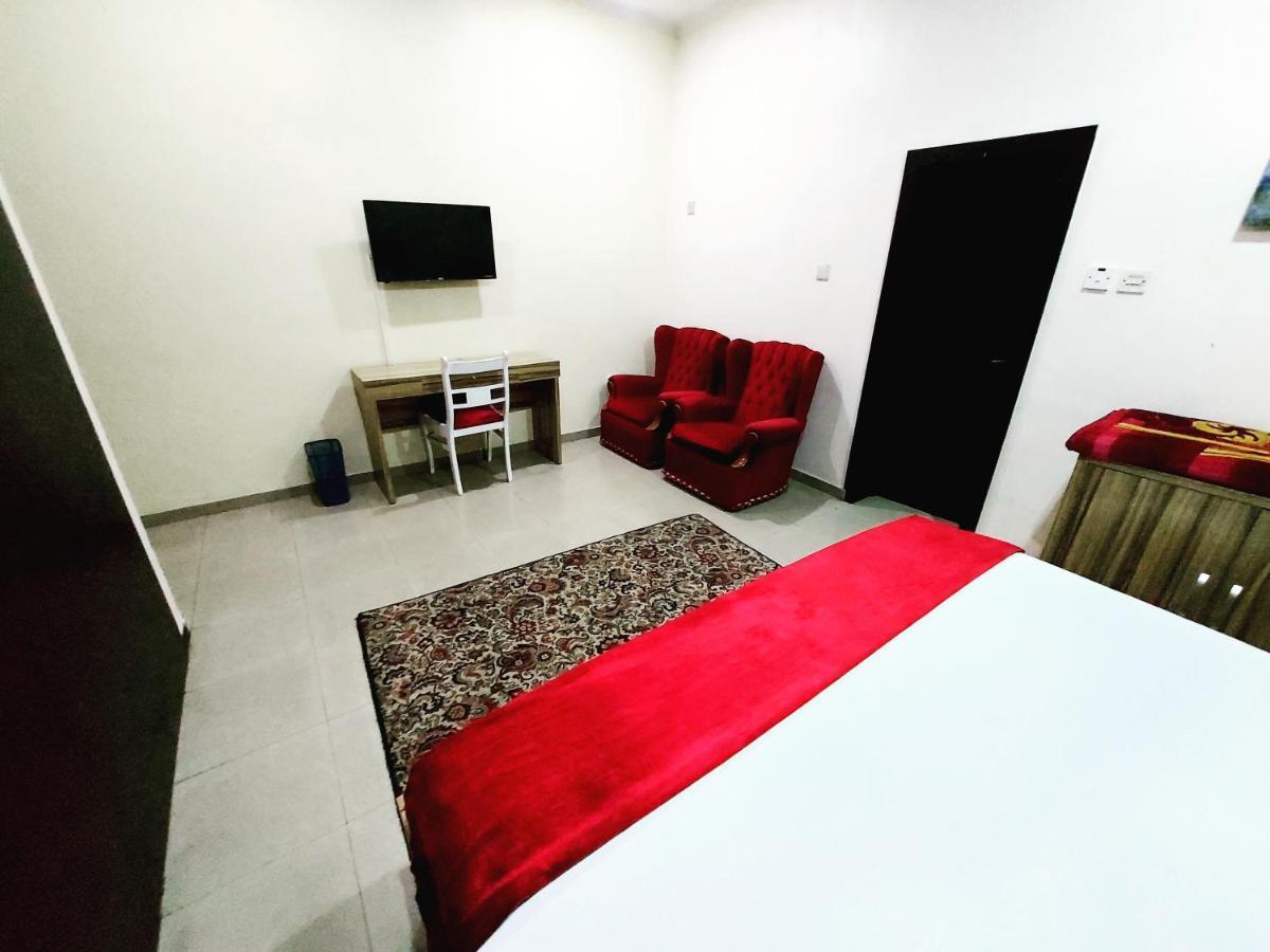 לגוס The Ambassadors Hotel מראה חיצוני תמונה